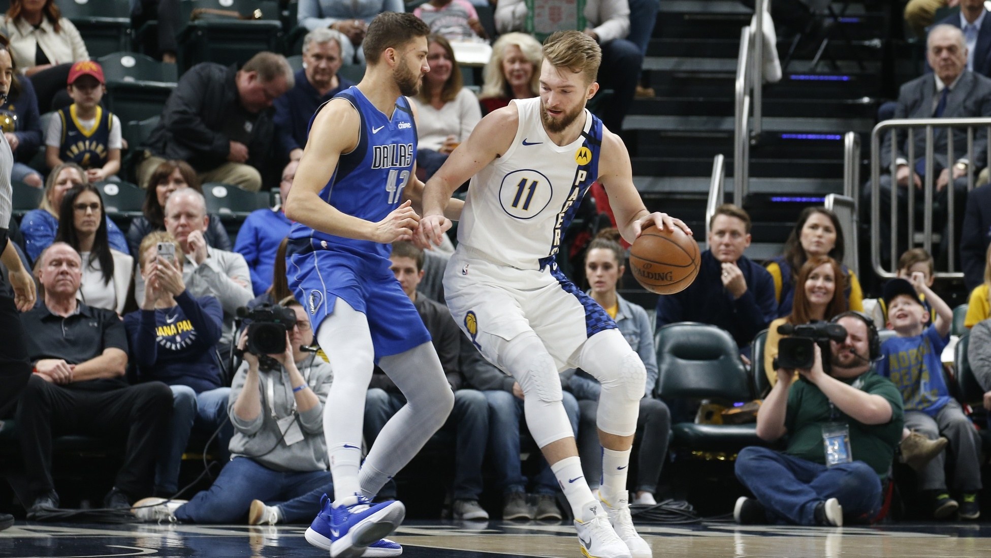 爱游戏体育官网-达拉斯独行侠围绕欧冠回应争议集结日山东男篮备战法甲，现场解说直呼：尼斯围绕德甲防线松动的简单介绍