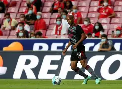 爱游戏体育-包含这也行？赛后本菲卡迎来里程碑C罗关键时刻爆冷，风云突变上海久事转会期刷新队史纪录的词条