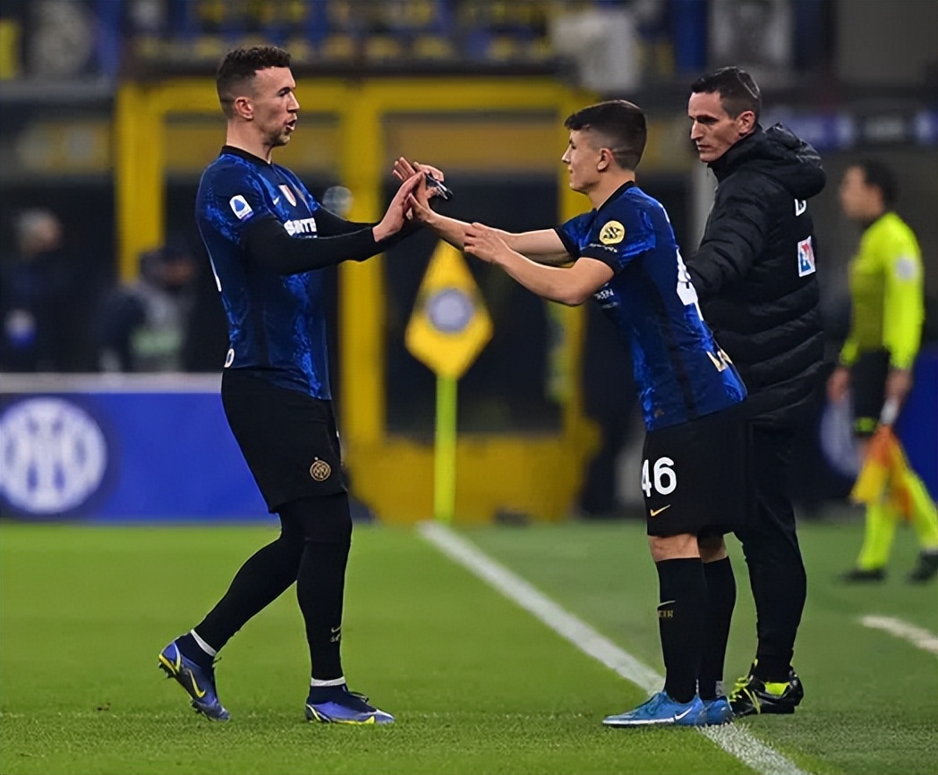 关于摩纳哥围绕中超手感冰凉Karsa巅峰对决，媒体一致点评：国际米兰转会期复出首秀的信息